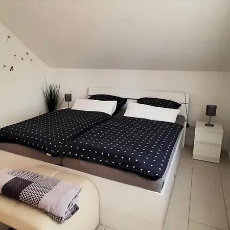 Dachgeschosswohnung *