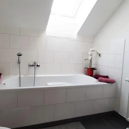 Dachgeschosswohnung アパート ライプツィヒ