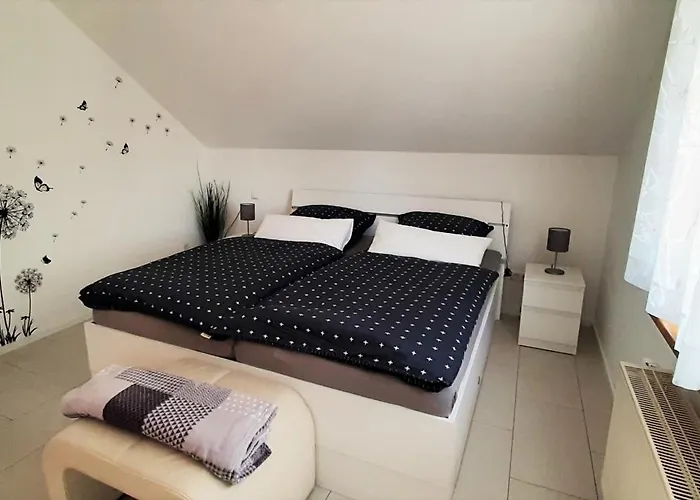 Dachgeschosswohnung *